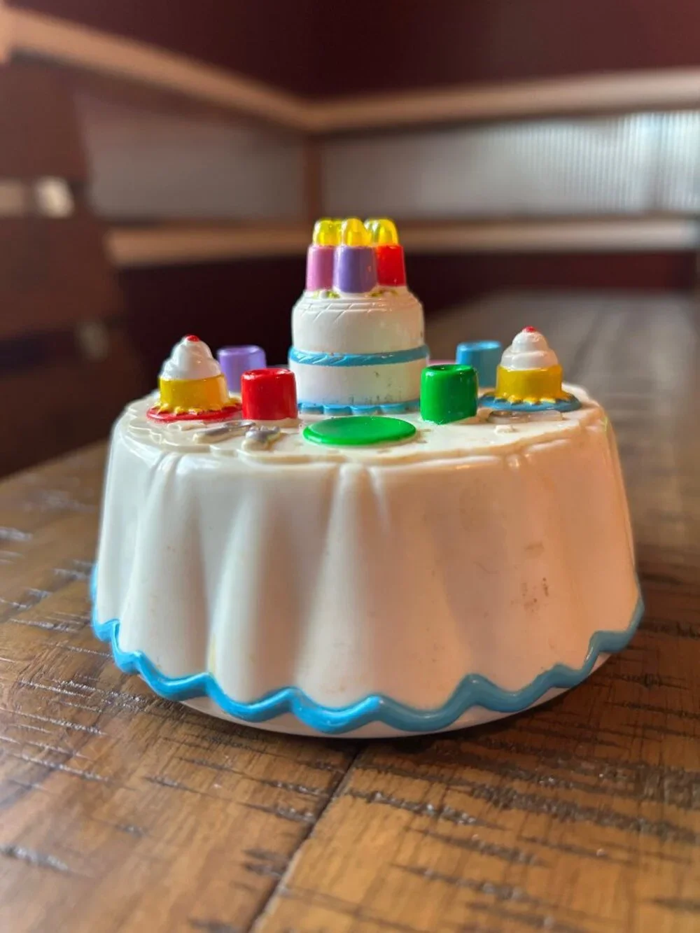Fisher Price Little People Birthday music cake - Picture 3 of 3